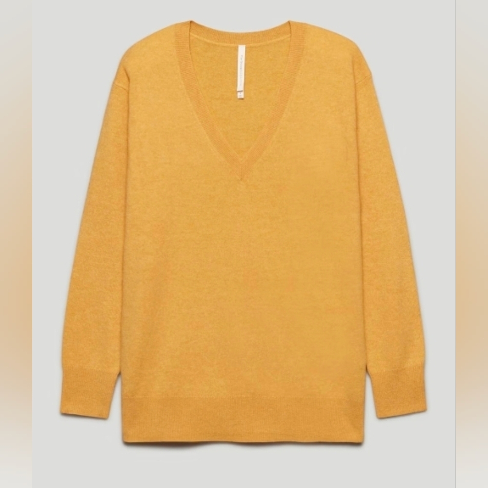 The Group Babaton Soft Merino V neck sweater mustard gold orange size small